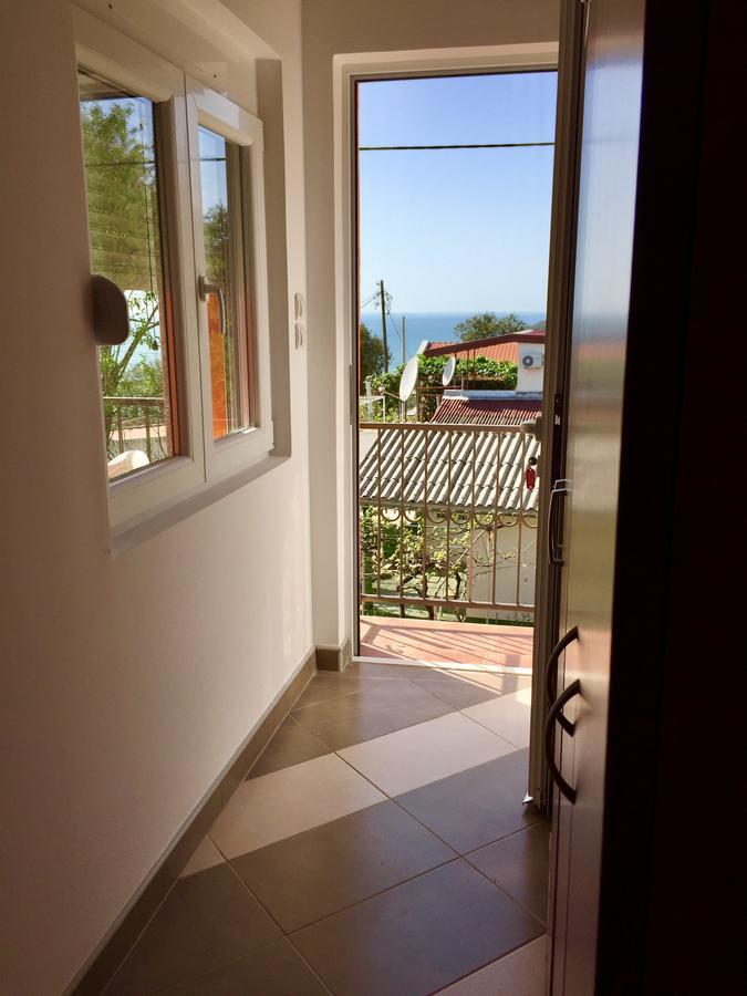 Holiday Home Orange Utjeha Exterior photo